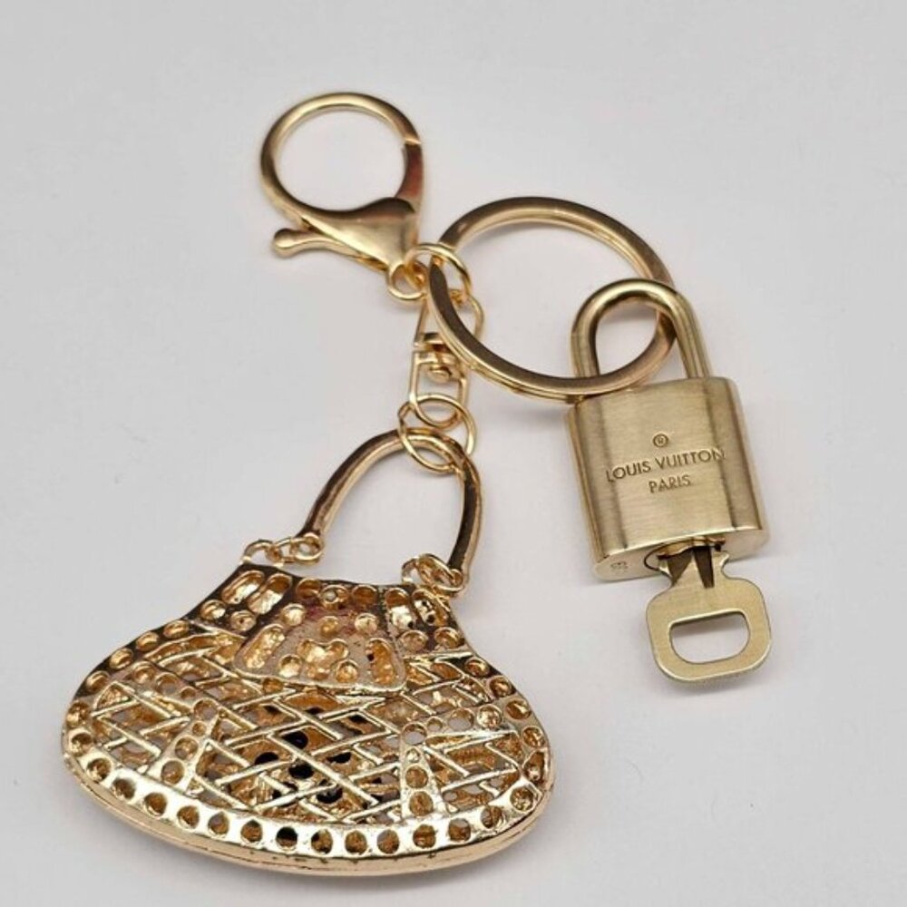 Authentic Louis Vuitton Padlock & Key Gold ✨Unbranded Bag Charm Keychain - Picture 3 of 7